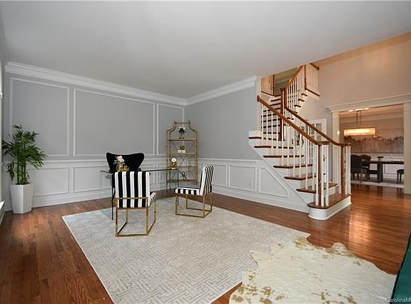 5th image of 5731 Legacy Cres