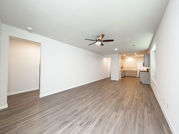 5th image of 2329 Whitefish Dr