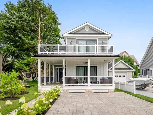 718 Grand Ave W, Cape May, NJ 08204