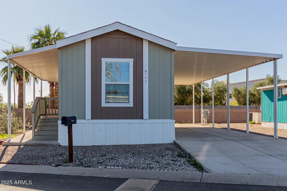 Building Photo - 5201 W Camelback Rd #F195