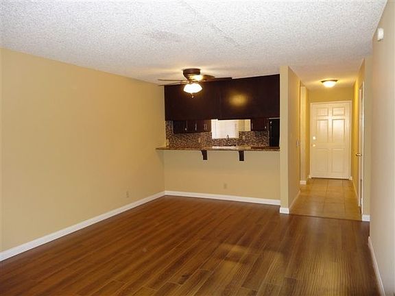 3rd image of 430 Gaviota Ave APT 202