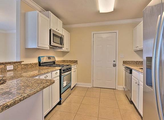 5th image of 4869 Sierra Madre Dr