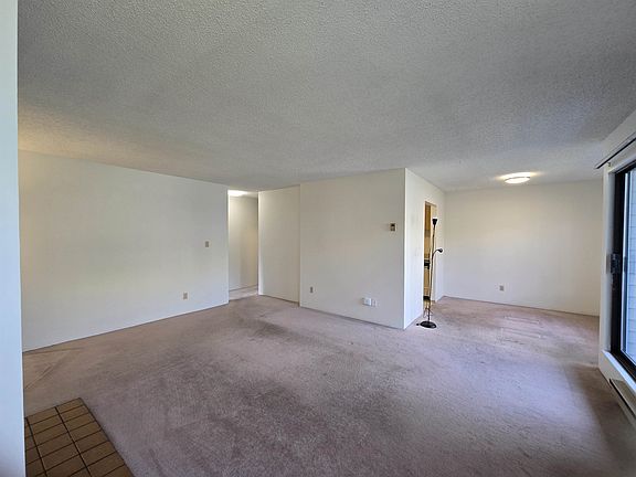 4th image of 8400 Ackroyd Rd #216