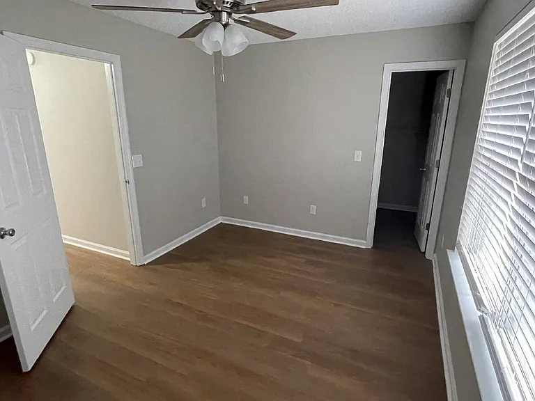 1952 Salisbury Way — Photo 22