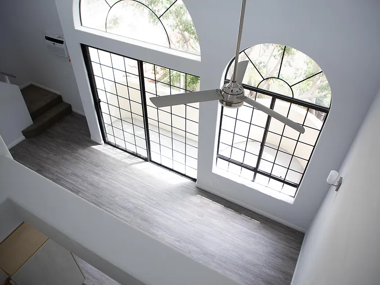 3815 McLaughlin Ave — Photo 6