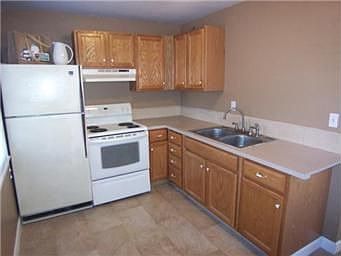 5th image of 1707 S Evanston Ave