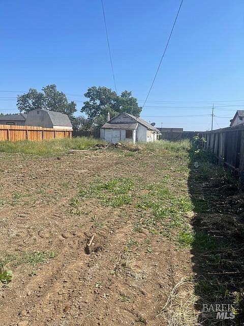 1st image of 1010 Illinois Street