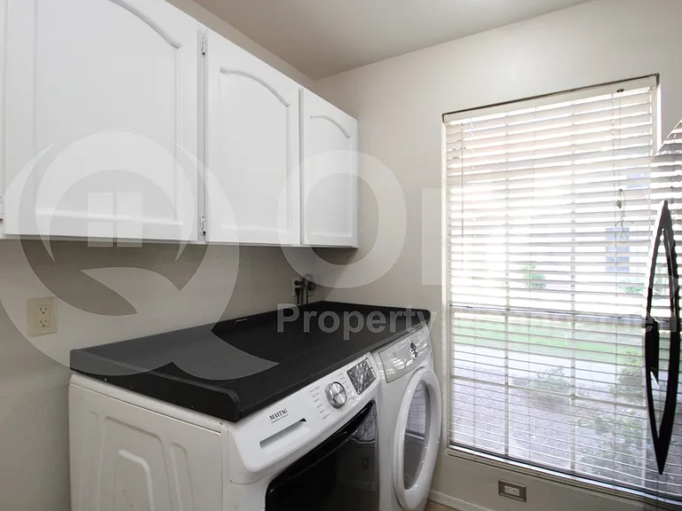 1961 N Hartford St #1049 — Photo 16
