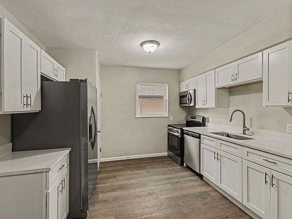 5th image of 38 Eastern Ave