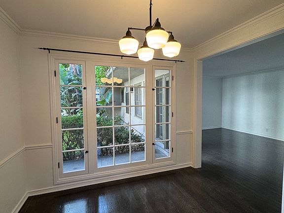 5th image of 1653 Lyman Pl