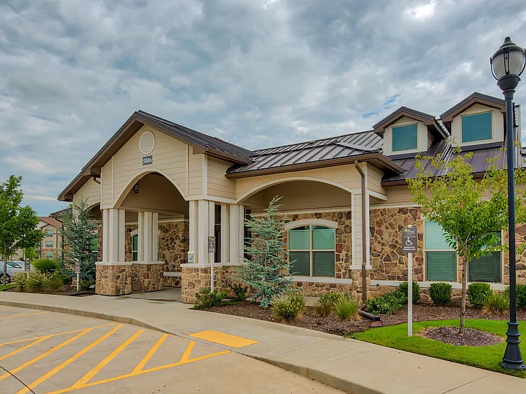 A beautiful apartment community in Bentonville, Arkansas filled with luxury, convenience, & entertainment at your finger tips.