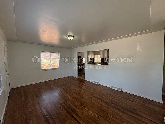 3rd image of 4465 W Custer Pl