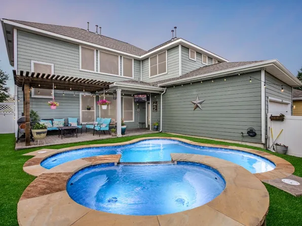 1520 Cotton Gin Dr, Aubrey, TX 76227