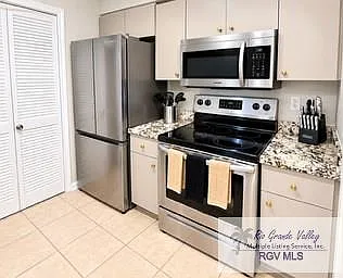 3500 Carmen Ave #408 — Photo 8