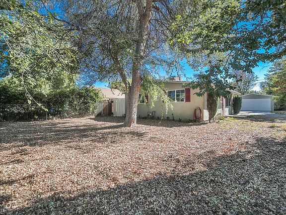 4th image of 5556 Capistrano Ave