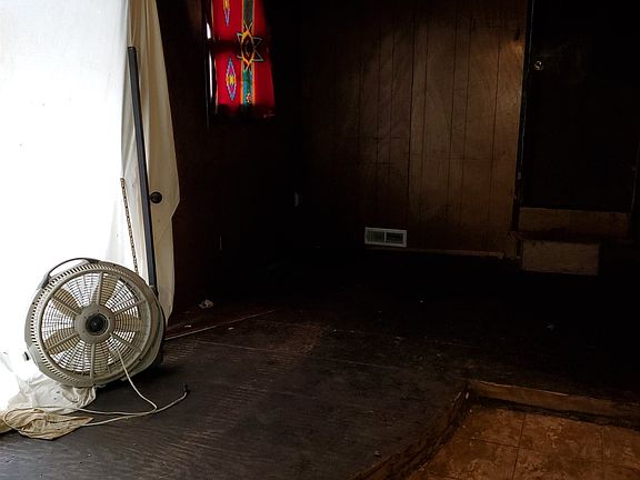 4th image of 818 Jackson St
