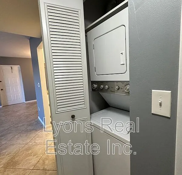 4701 Lakeside Club Blvd #10 — Photo 11