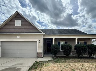 688 Broad Dr, Raeford, NC 28376