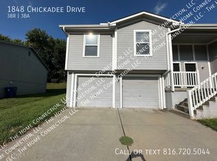 1848 Chickadee Dr, Liberty, MO 64068