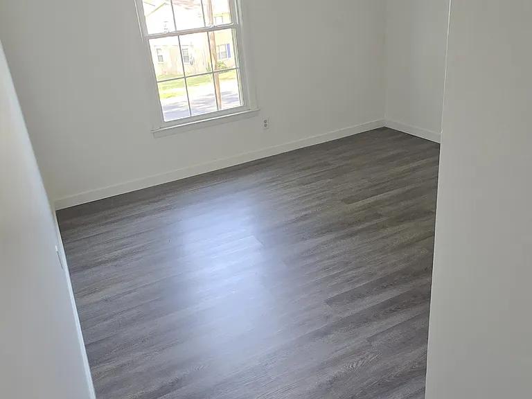 4703 Ardmore Dr NW — Photo 2