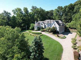 43 W Wildwood Rd, Saddle River, NJ 07458