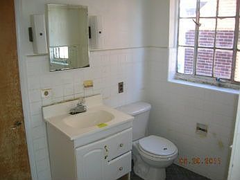 5th image of 18403 Northlawn St