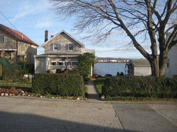 water view from front doo