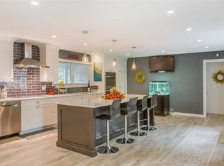 276 Hallock Rd, Stony Brook, NY 11790