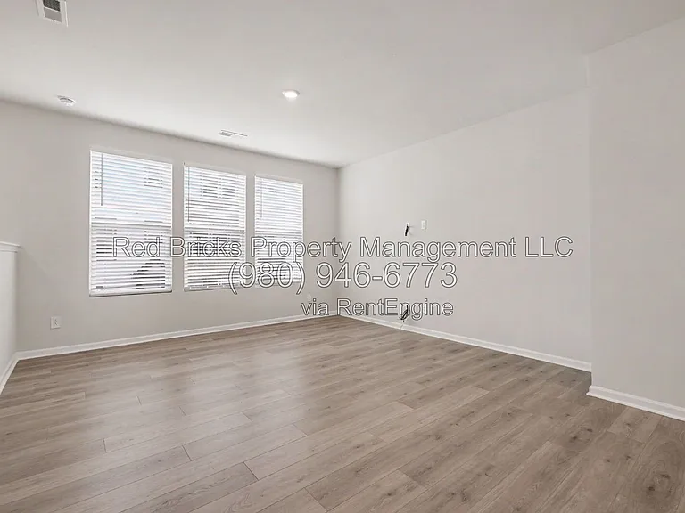 1420 Blanche St — Photo 12