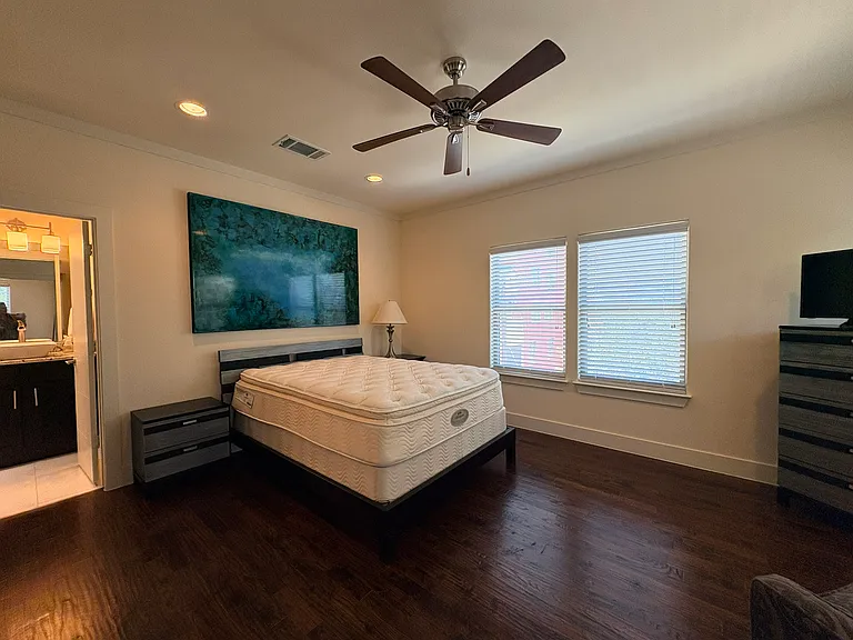 4223 Wycliff Ave #4 — Photo 8