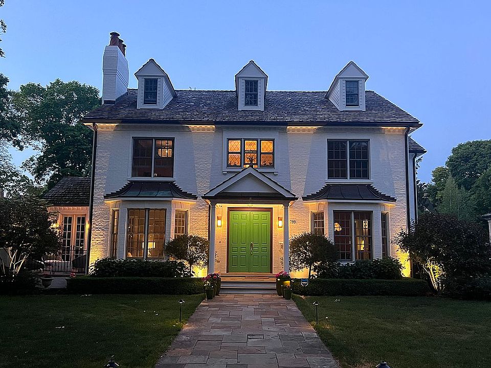 2nd image of 799 Lincoln Ave