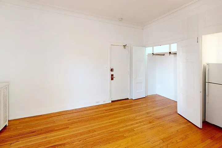 5120 S. Hyde Park Boulevard — Photo 11