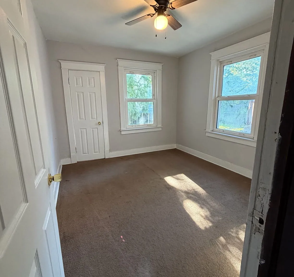 3 bed, 800 sqft, $945 — Photo 4
