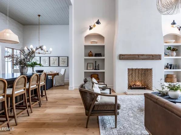 558 Rheinfalls Cir, Midway, UT 84049