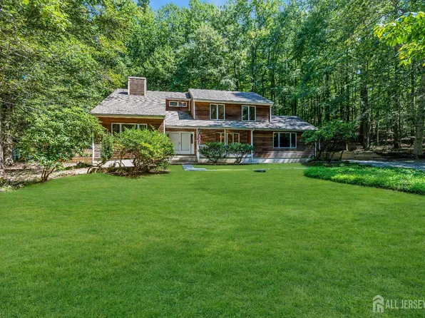 56 Prodelin Way, Millstone Township, NJ 08535