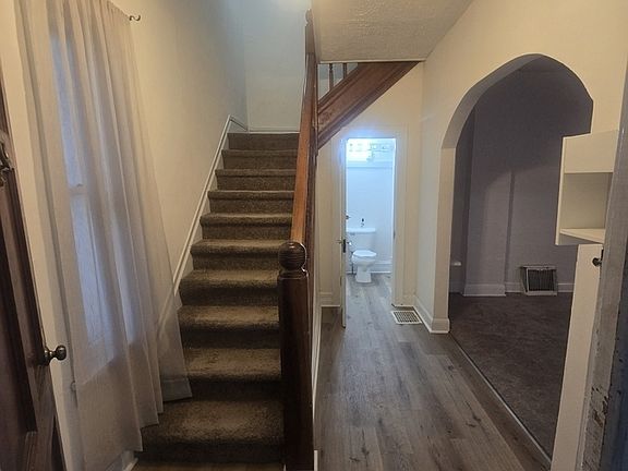 5th image of 127 N Park Ave