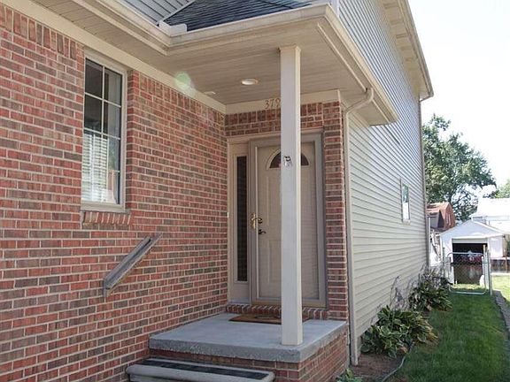 2nd image of 37909 Sunnybrook St