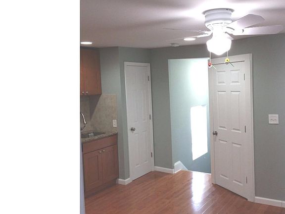 4th image of 337 Christian St Floor 3