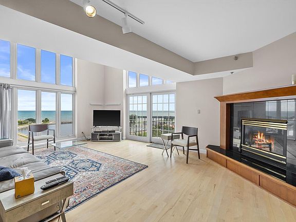 4th image of 333 Lake AVENUE #807