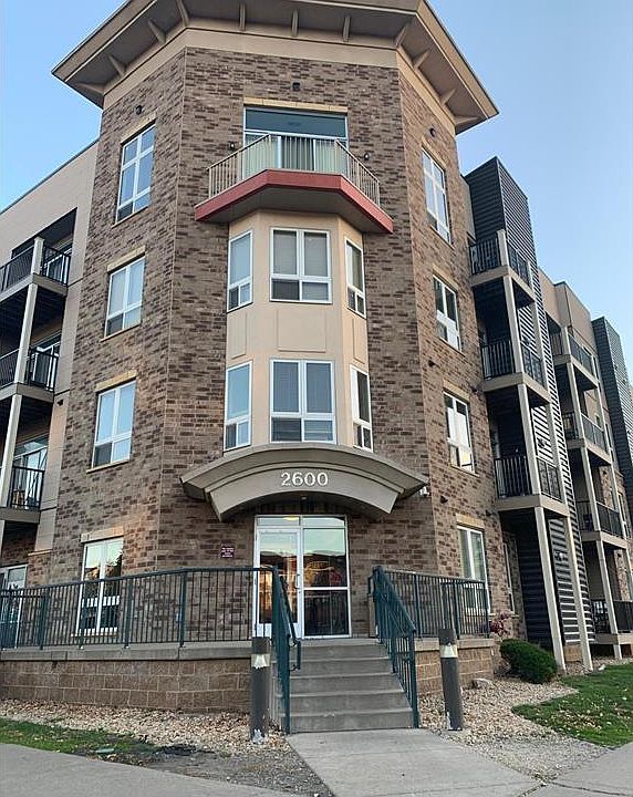 1st image of 2600 University Ave SE APT 307