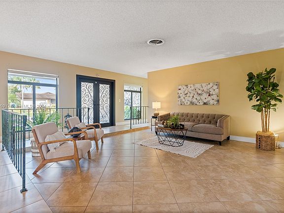 3rd image of 7400 Sabal Dr