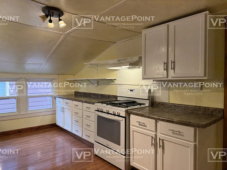 220 S Maple Ave — Photo 16