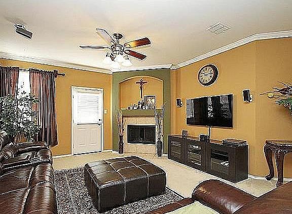4th image of 2317 Sheldon Dr