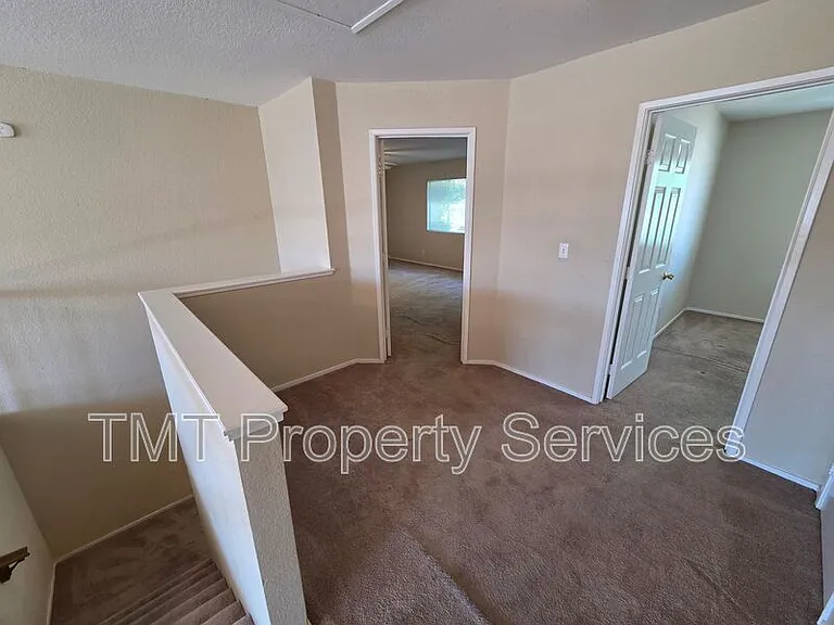 1717 Providence Way — Photo 33