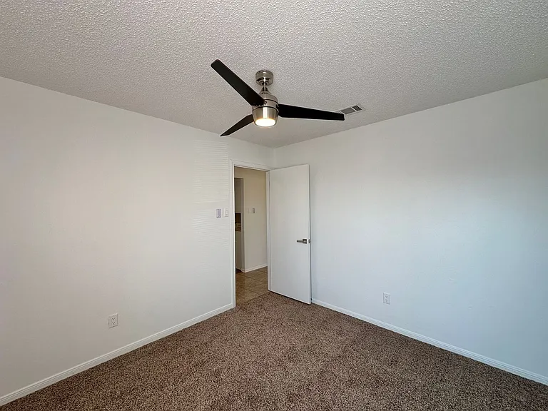 4403 Tidal Wave Dr — Photo 8