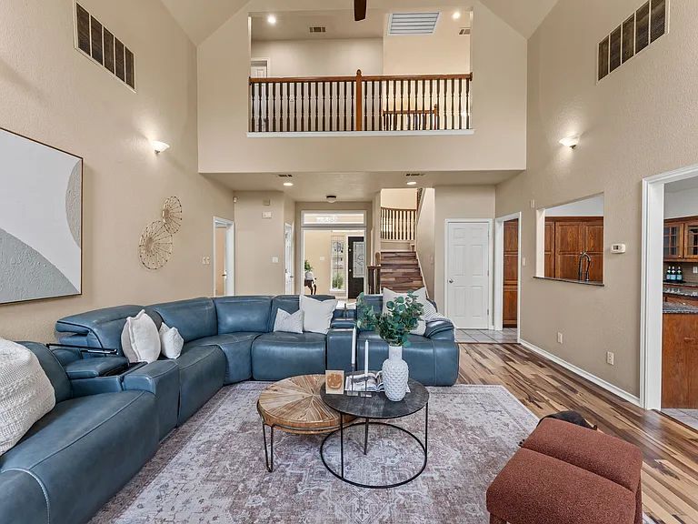 1060L Great Oaks — Photo 8