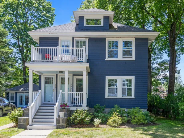 27 Valley Rd #27, Milton, MA 02186