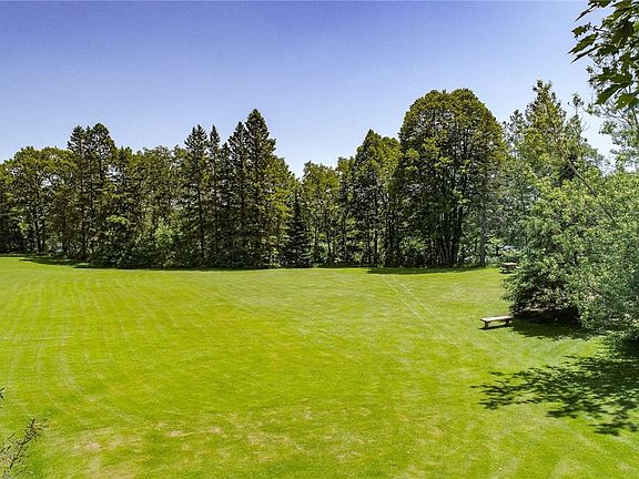 3rd image of 2.94 Acres Golf Course Road