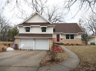 2608 Forrest Green Dr, Decatur, IL 62521