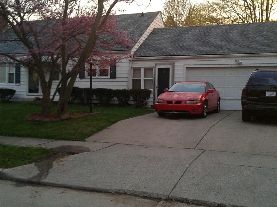2nd image of 4510 Monroe St